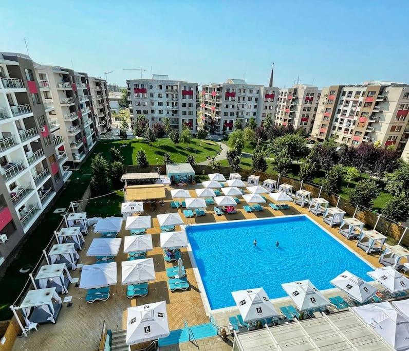 Apartment Solar 50, Private Parking, 2 Bedroom Бухарест Экстерьер фото